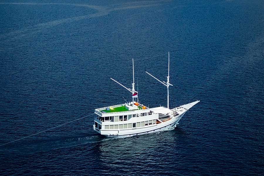 mosalaki-boat-charter